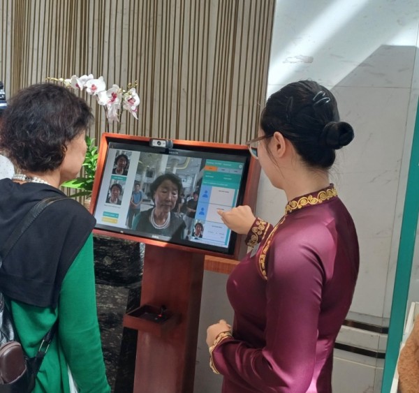 Reedited ones안면인식.jpg